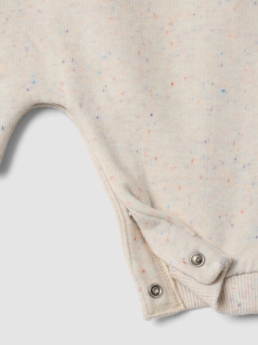 Tutina beige in misto cotone organico con bottoni_3