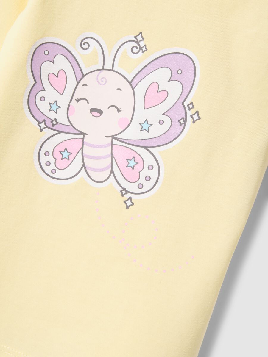 T-shirt in puro cotone giallo da bimba regular fit con farfalla_2