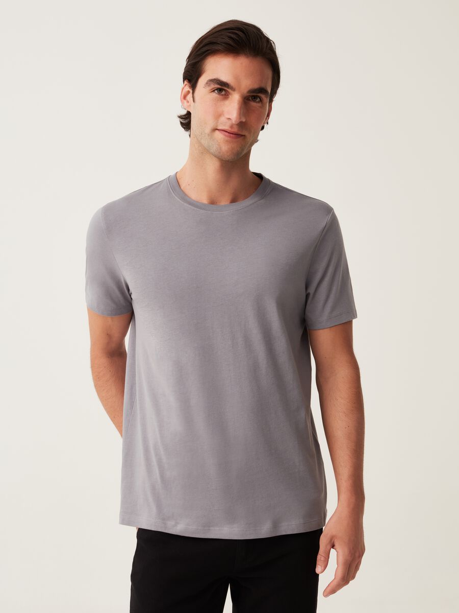 Camiseta de algodón con cuello redondo_0