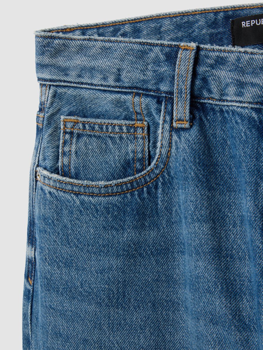 Straight-Fit-Jeans aus reiner Baumwolle in Blau-Denim_6