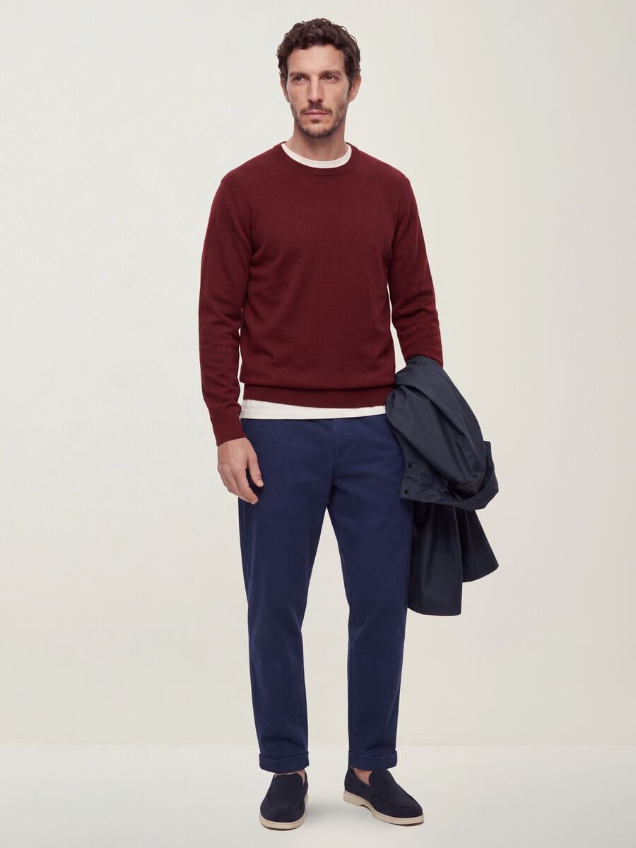 Pantaloni chino blu in puro cotone carrot fit_1