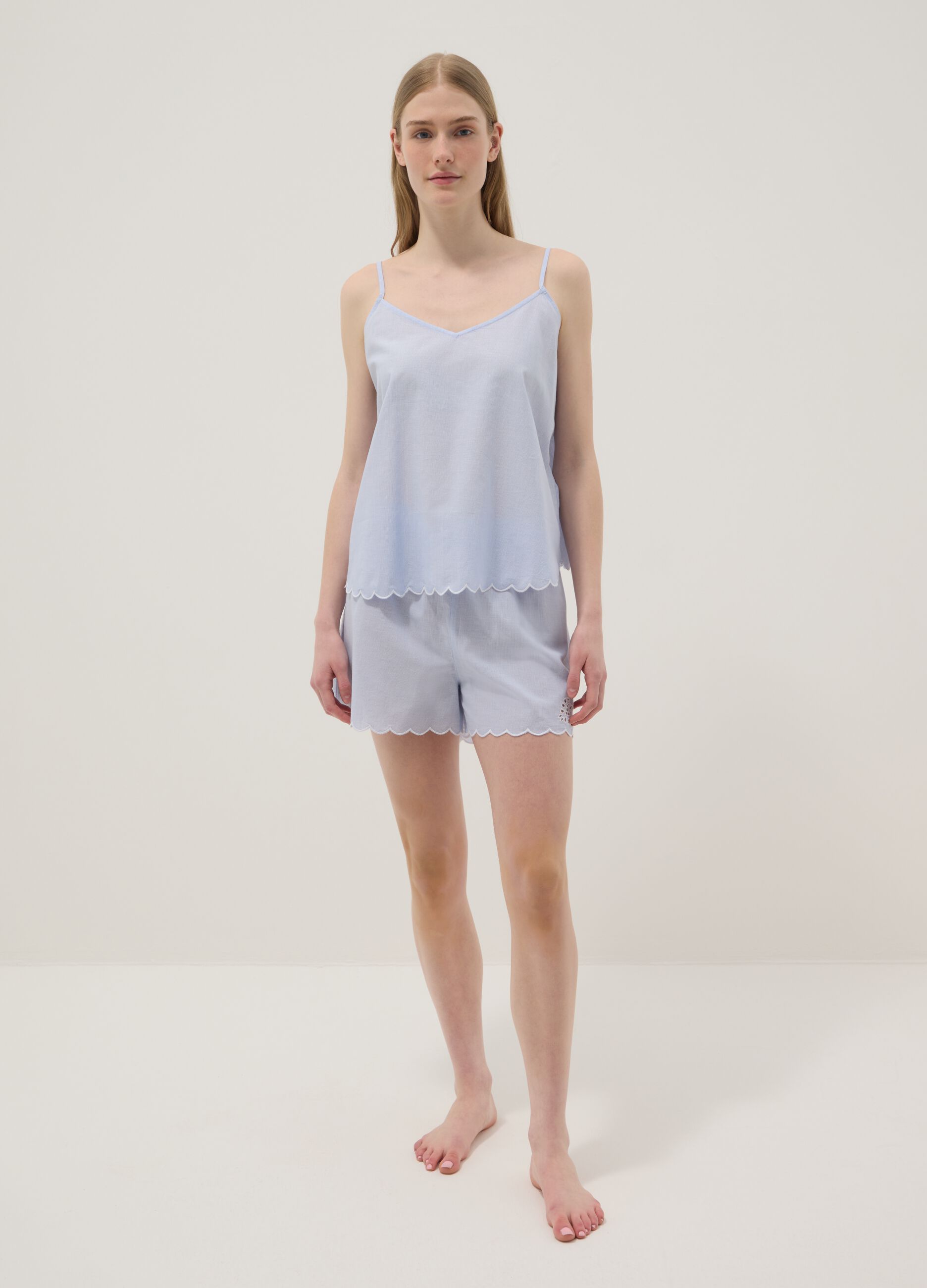 Hellblaue Pyjama-Shorts aus Bio-Baumwolle