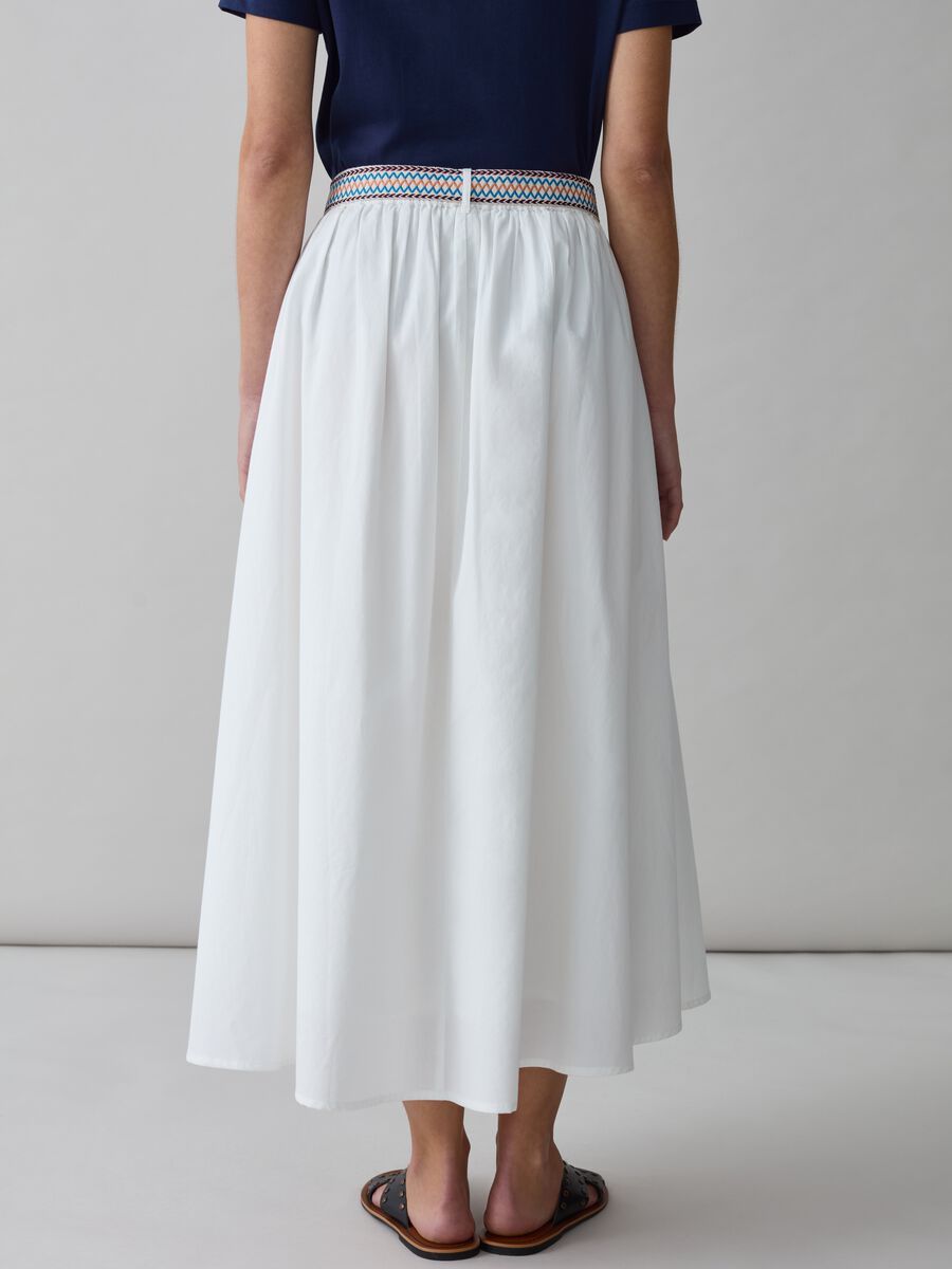 Long skirt with ethnic belt_2