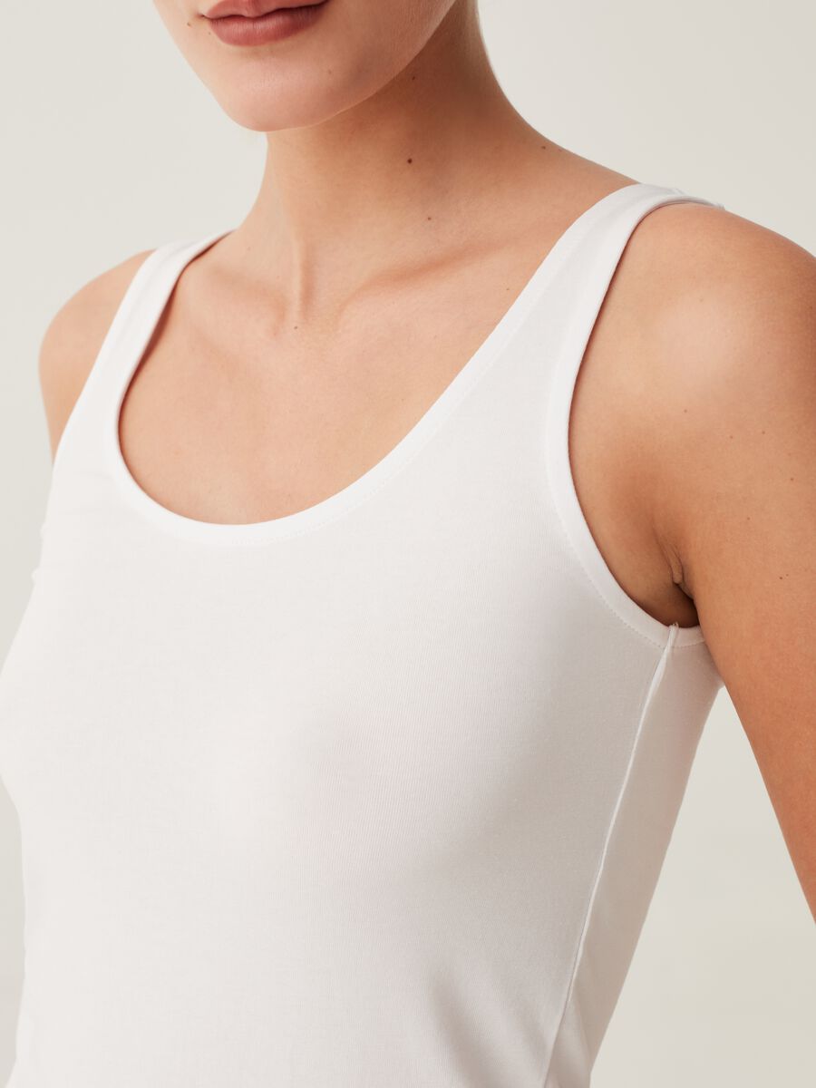 Stretch cotton vest with wide shoulder straps_3