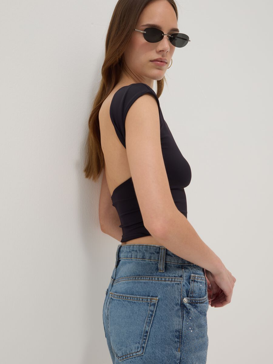 Schwarzes Top aus Stretchmaterial_1