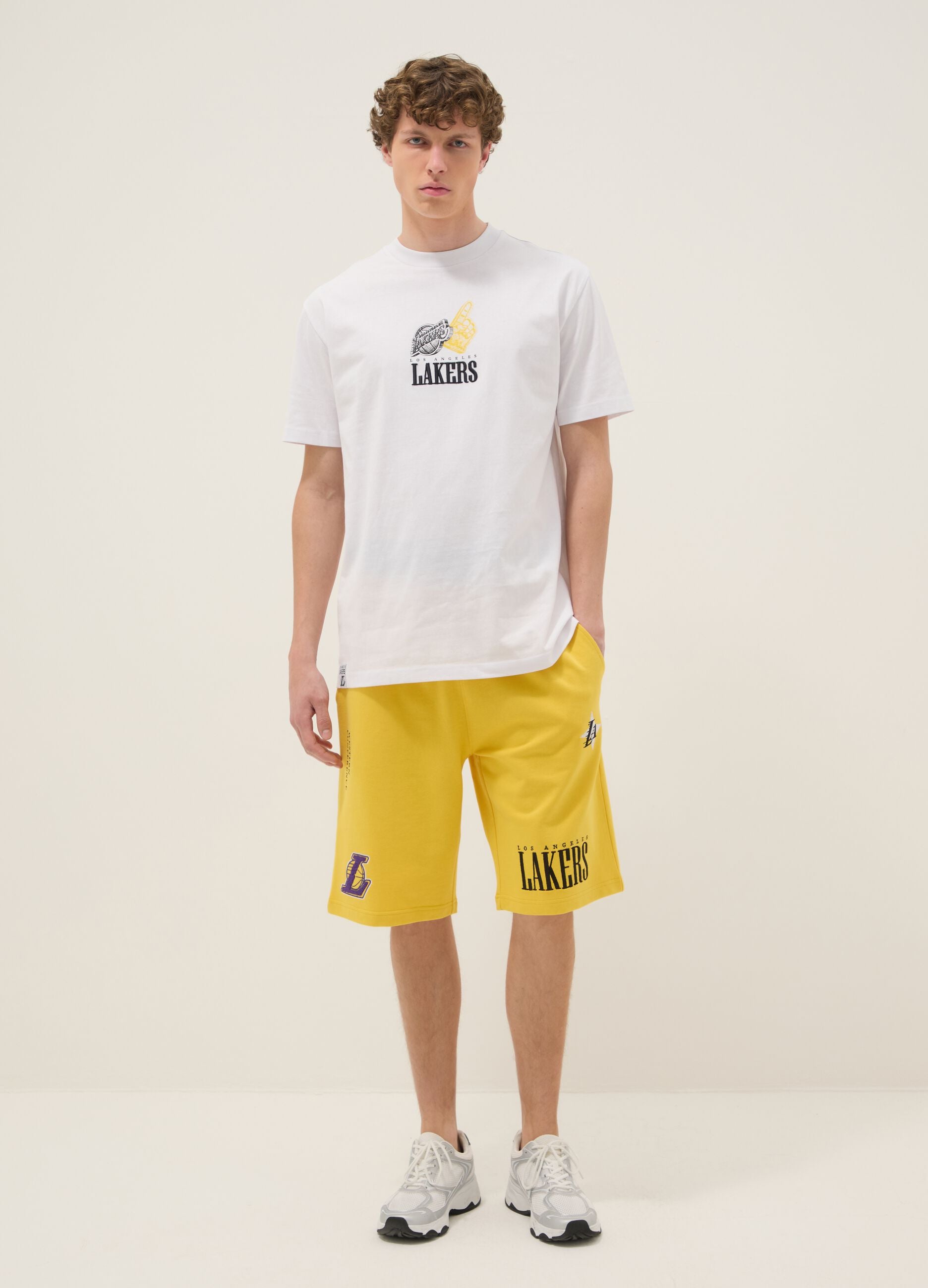 White pure cotton T-shirt with Los Angeles Lakers logo