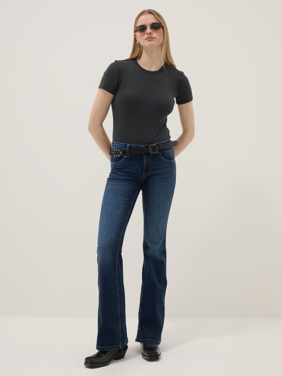 Graues Slim-Fit-Oberteil aus elastischer Baumwolle_2