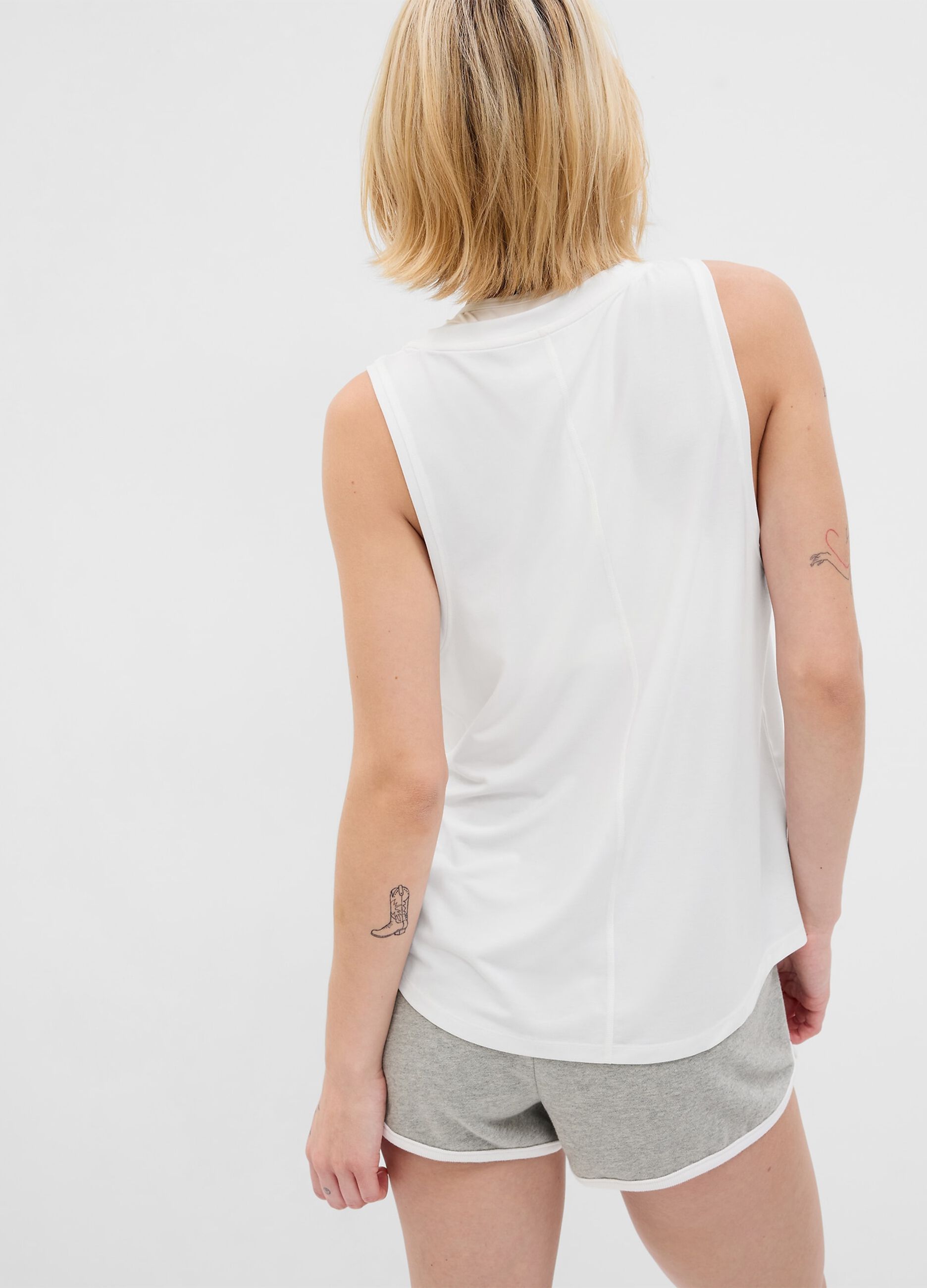 Stretch tank top with round neck