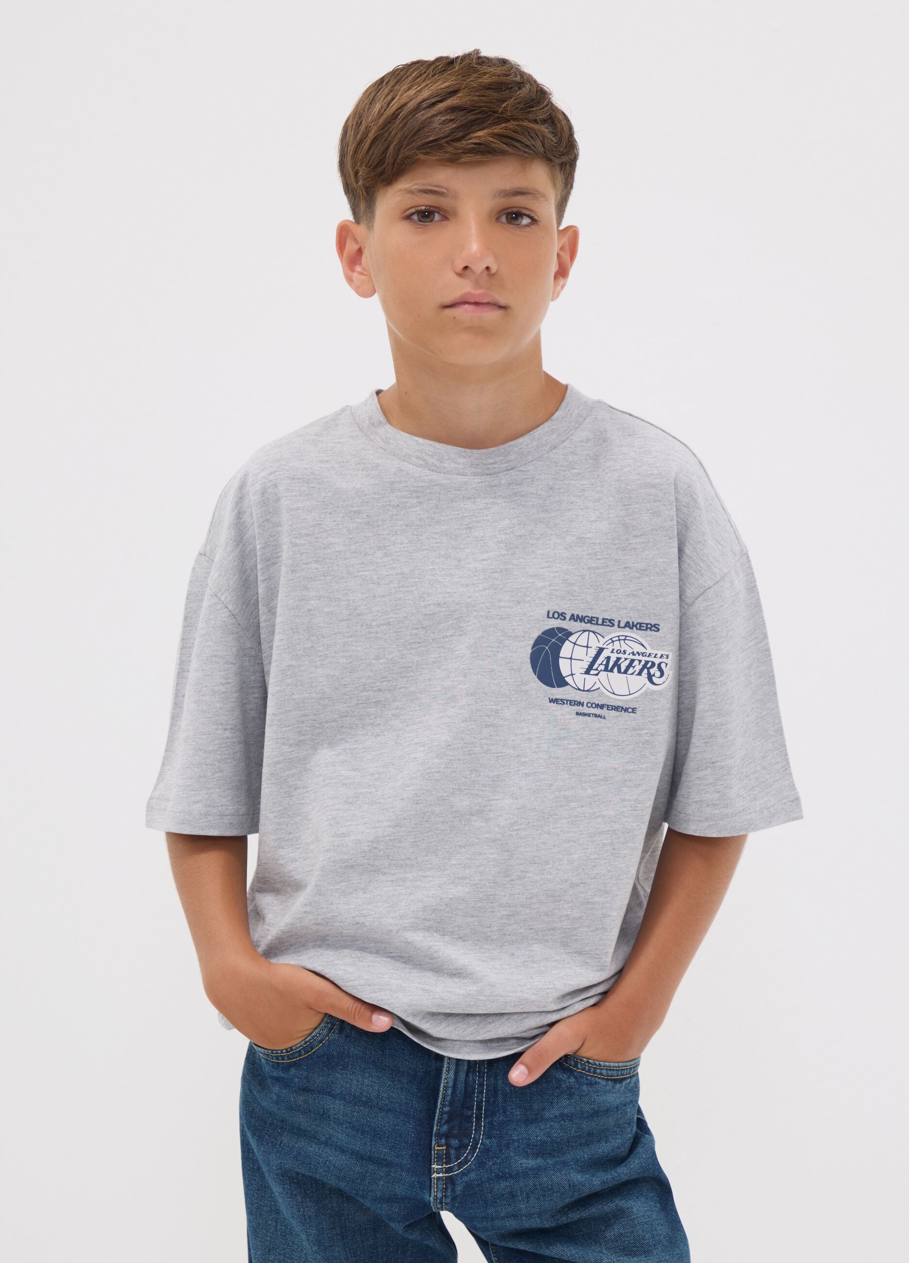 T-shirt cinzenta de algod&atilde;o puro com estampado Lakers para rapaz
