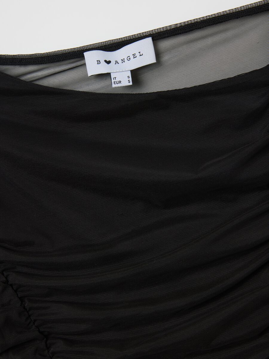 Schwarzes Langarmshirt aus Stretchmaterial_5