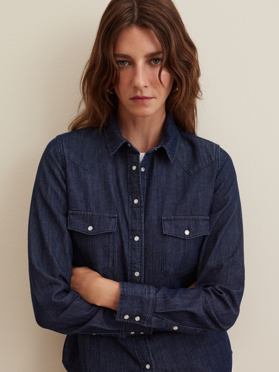 Western shirt in denim with pearl buttons_3