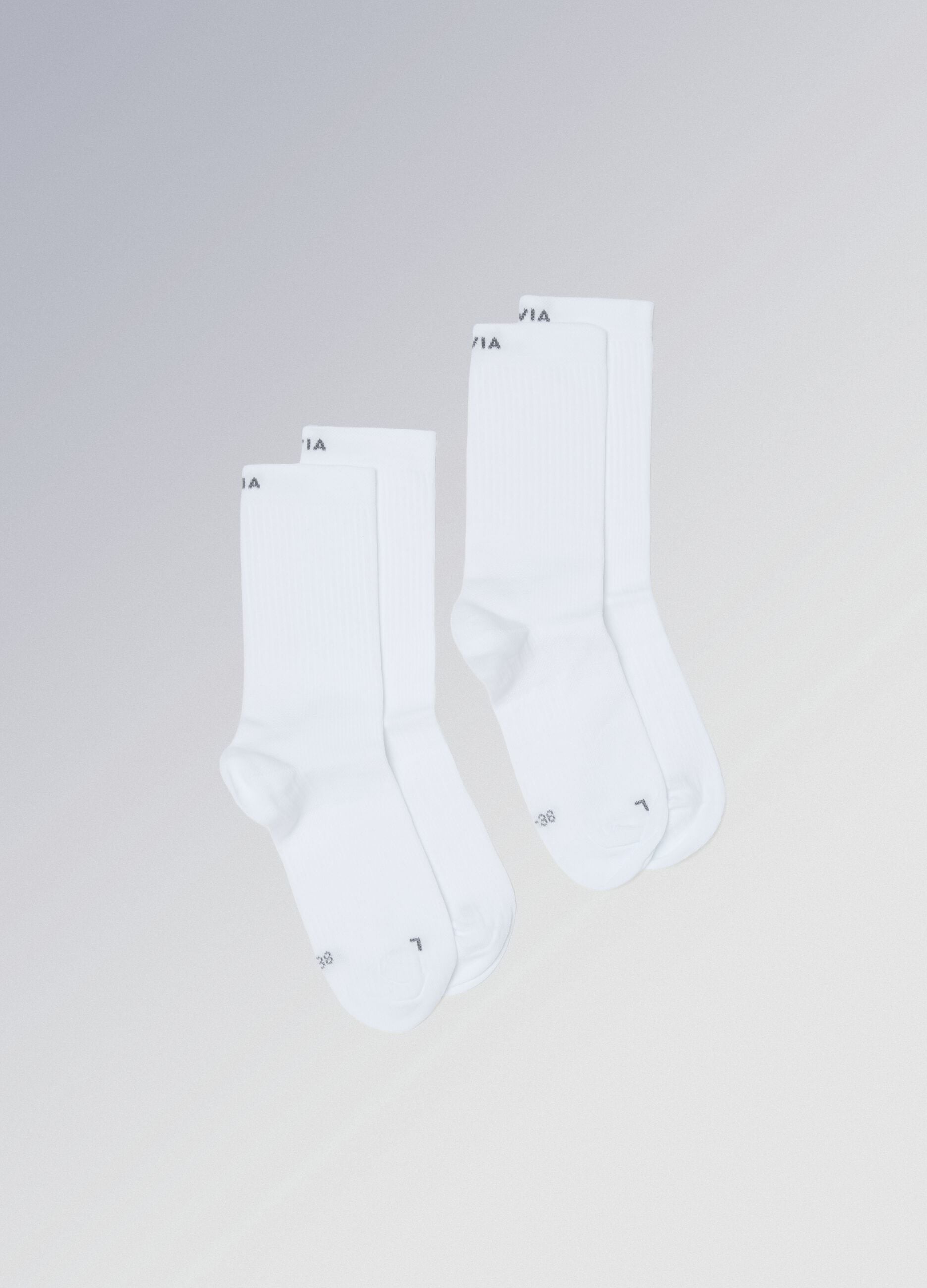 2-pack of ALTAVIA COURT breathable sports socks in stretch fabric