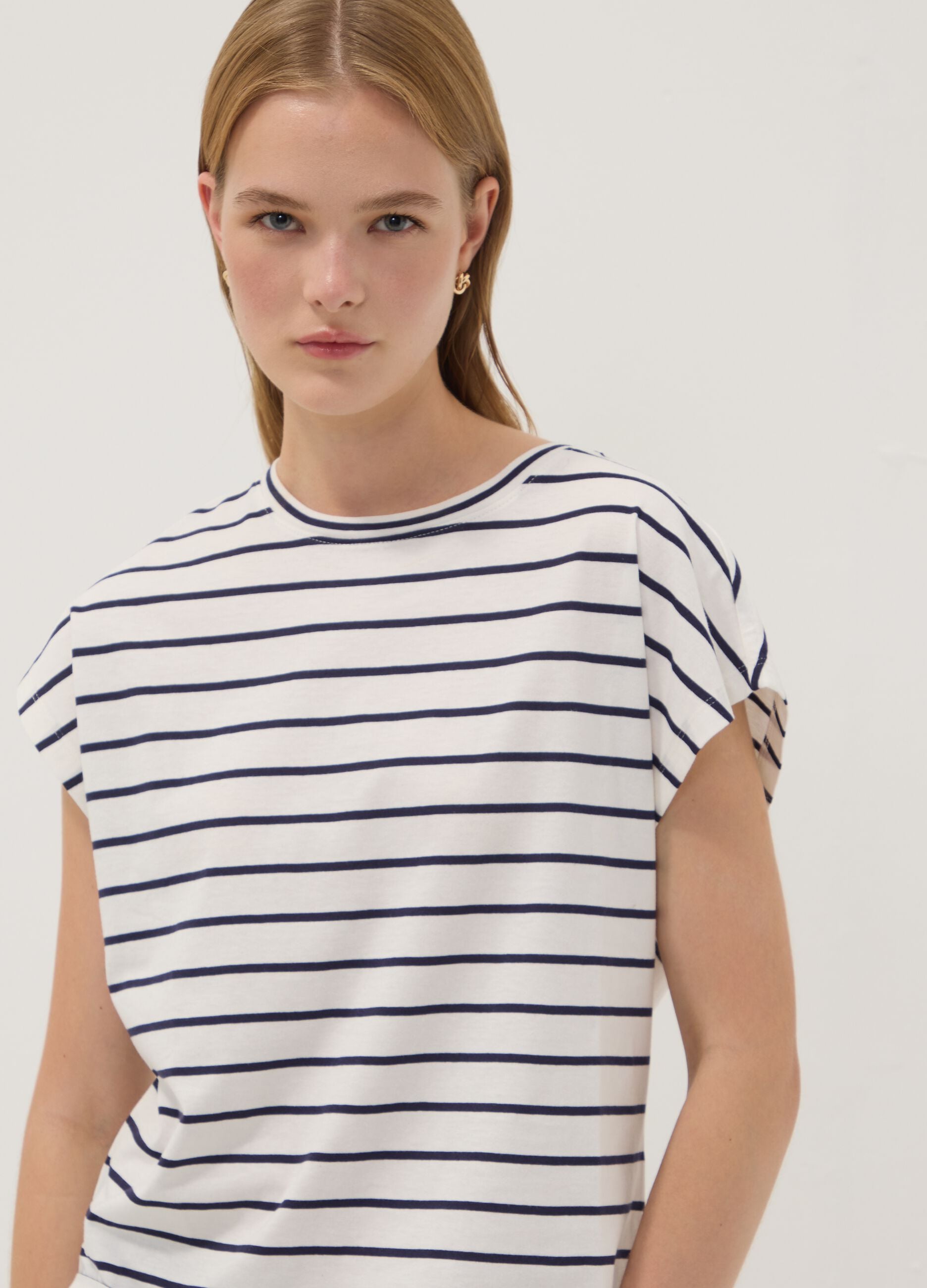 White pure cotton T-shirt with blue stripes, regular fit