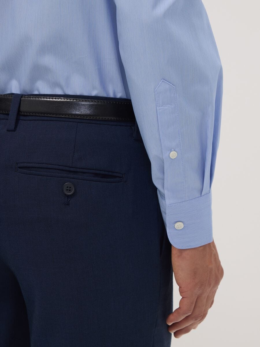 Camicia azzurra e bianca in misto lyocell easy iron regular fit_2