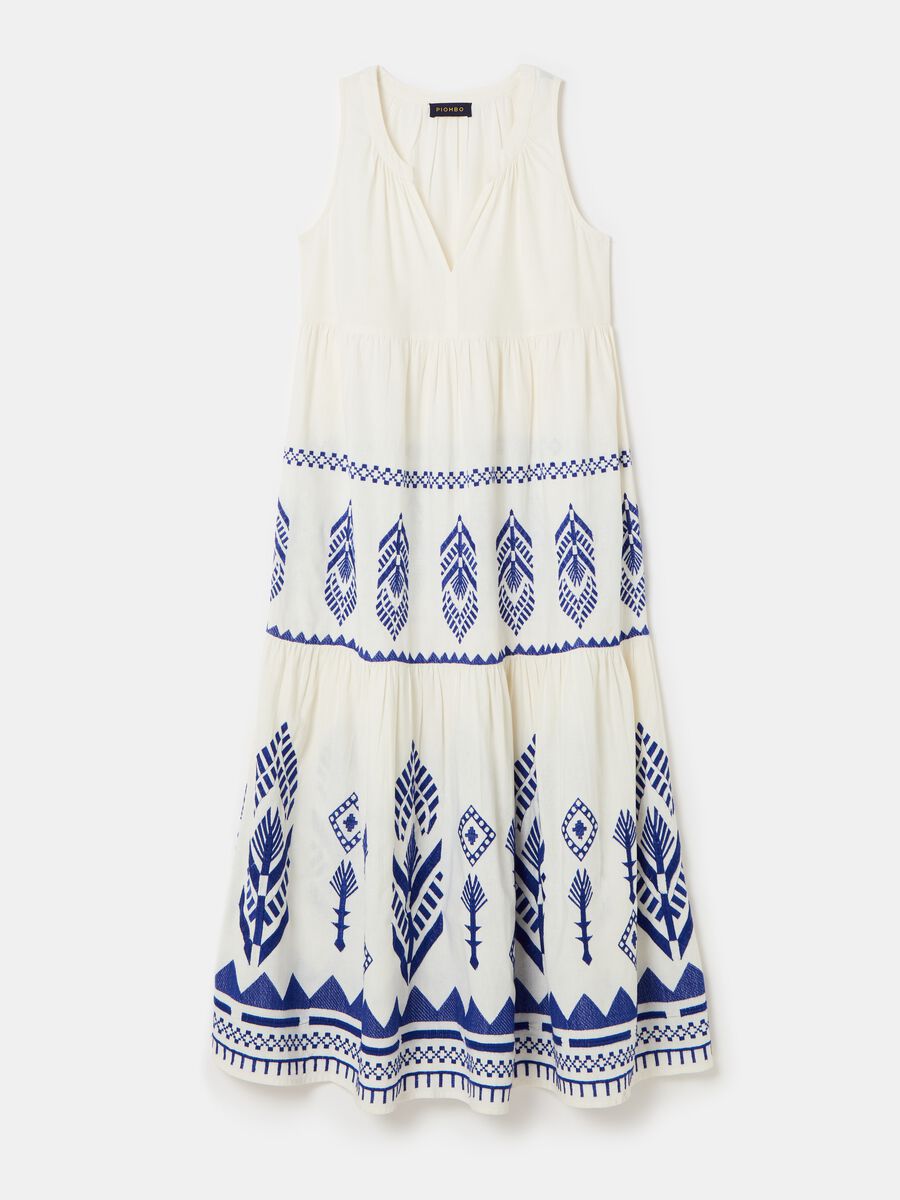 Long sleeveless dress with ethnic embroidery_3