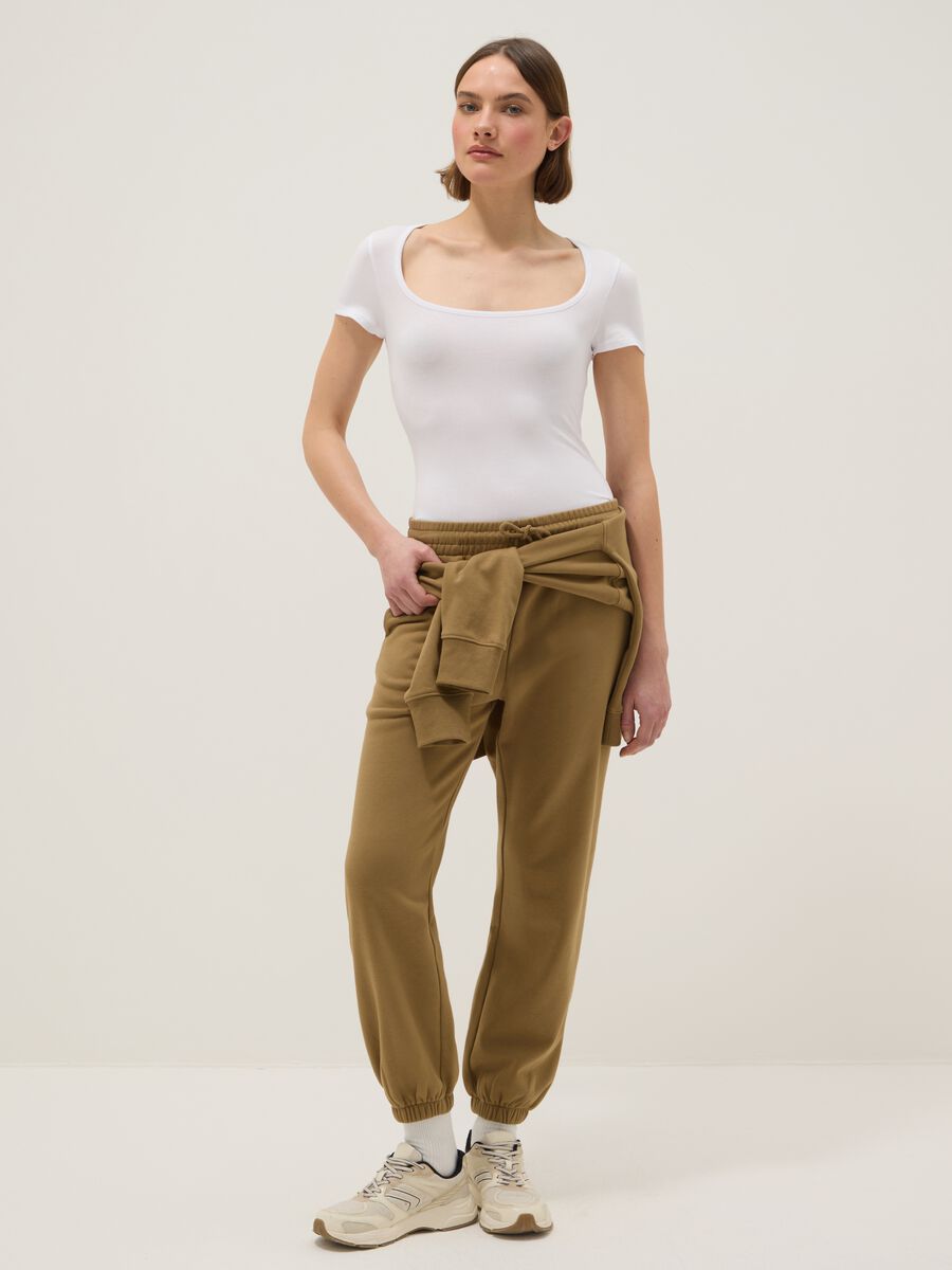 &Lambda;&epsilon;&upsilon;&kappa;ό &kappa;&omicron;&rho;&mu;ά&kappa;&iota; &alpha;&pi;ό &epsilon;&lambda;&alpha;&sigma;&tau;&iota;&kappa;ό &beta;&alpha;&mu;&beta;ά&kappa;&iota;_1