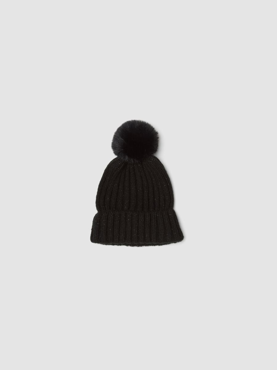 Cappello nero a costine in maglia con pon pon_0