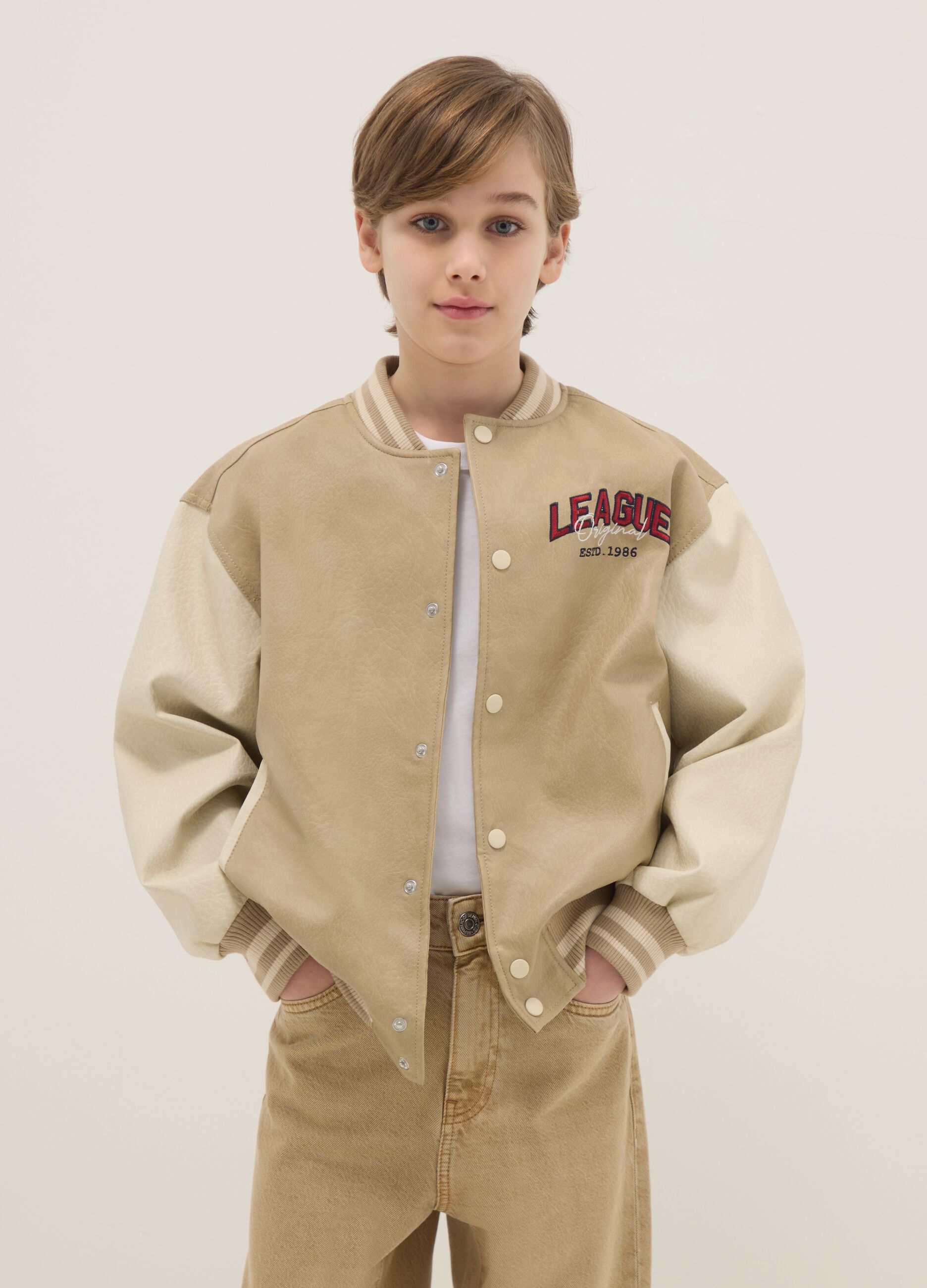 Beige boy's bomber with regular fit and buttons