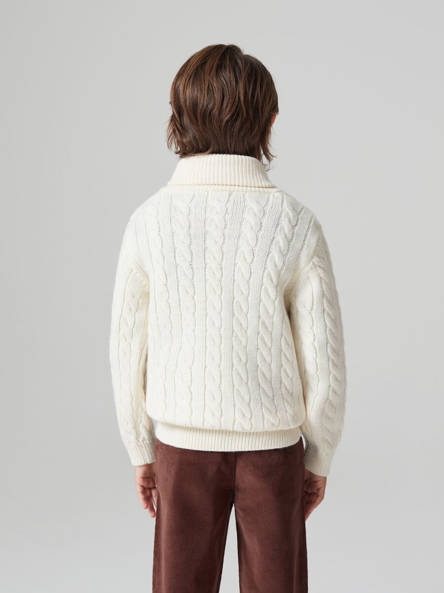 Cable knit pullover with shawl collar._2