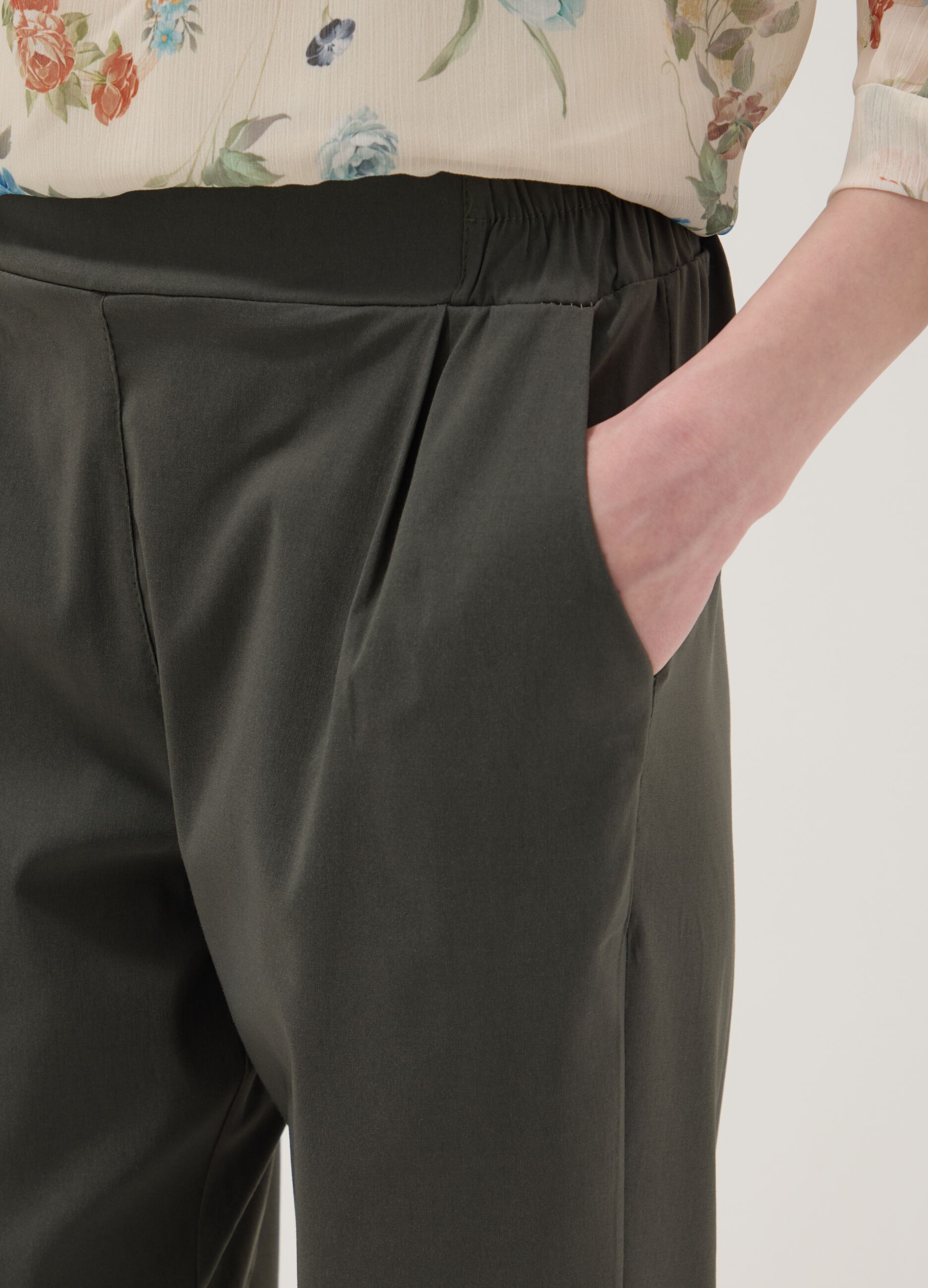 Green regular-fit stretch viscose trousers
