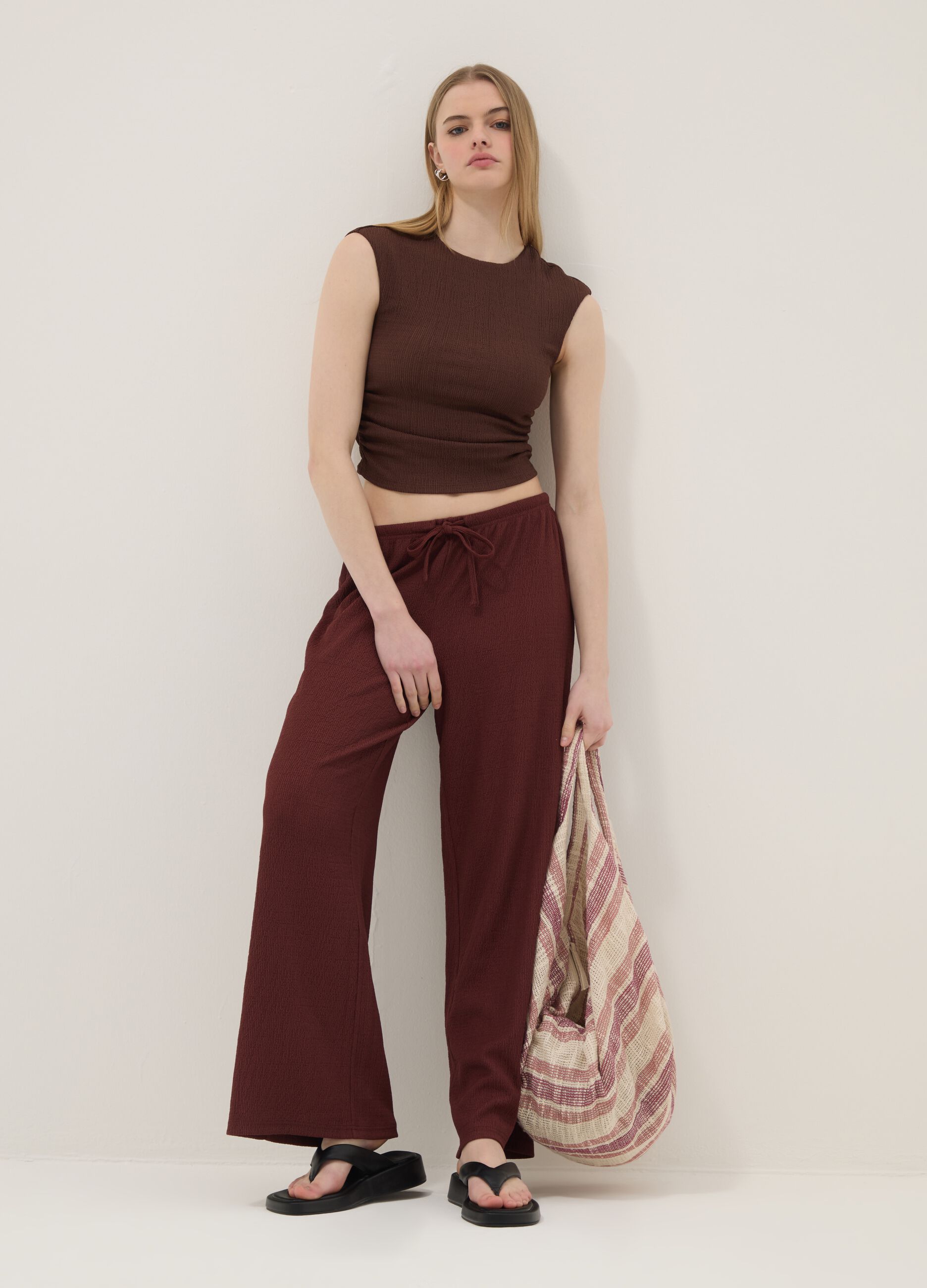 &Kappa;&alpha;&phi;έ jogger &pi;&alpha;&nu;&tau;&epsilon;&lambda;ό&nu;&iota; wide leg