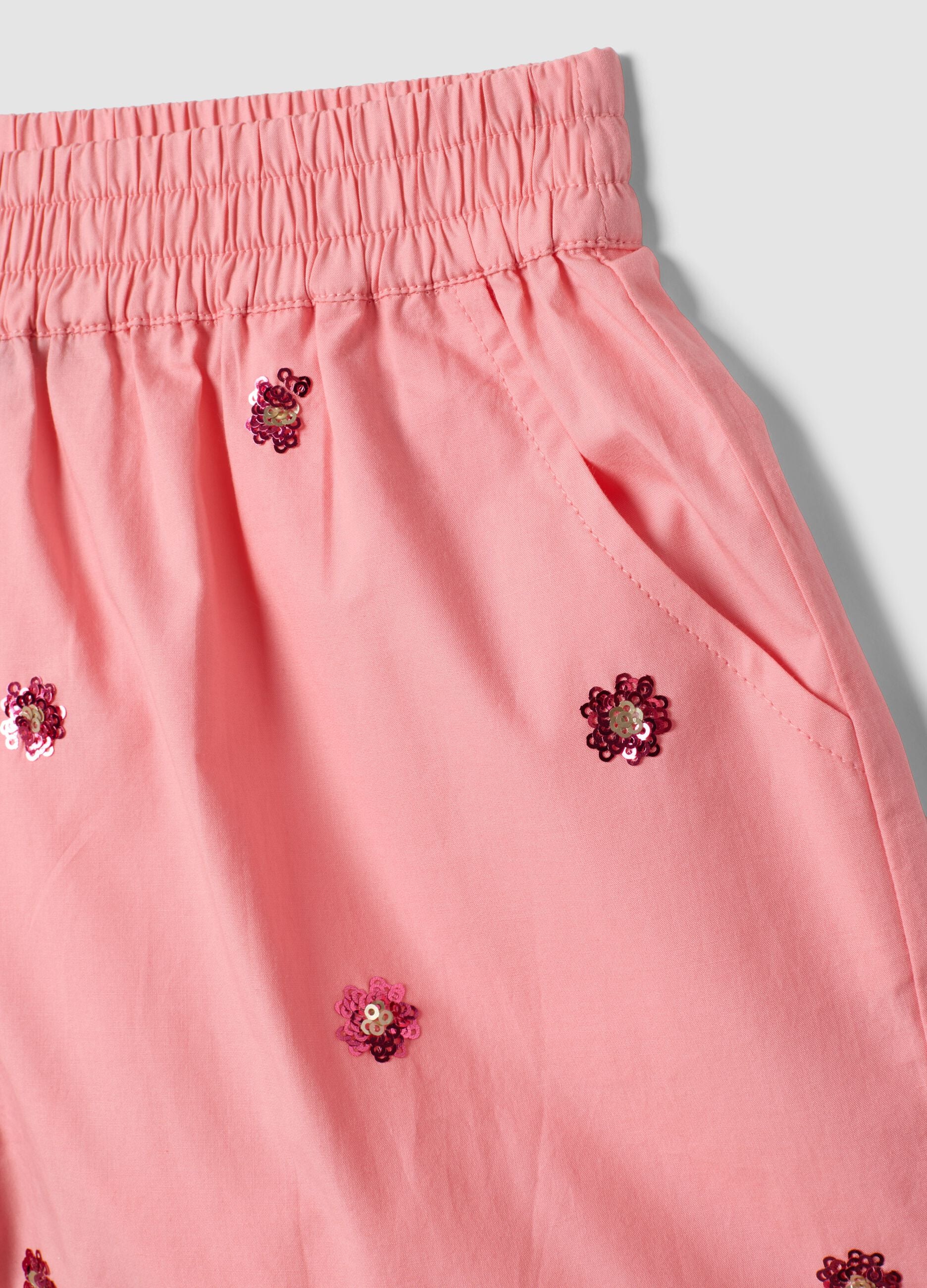 Pink pure cotton shorts with floral sequins