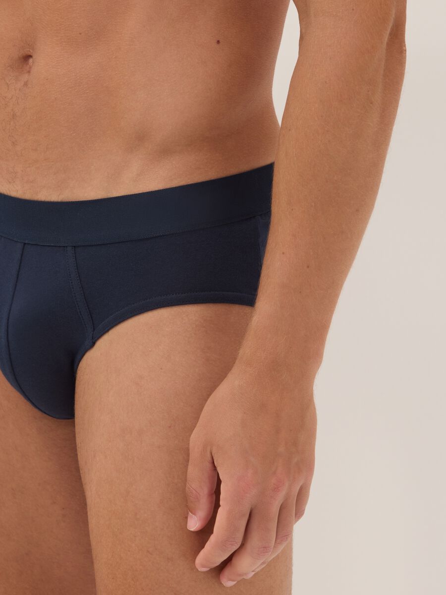 3er-Pack Slips in Blau und Schwarz aus elastischer Bio-Baumwolle_3