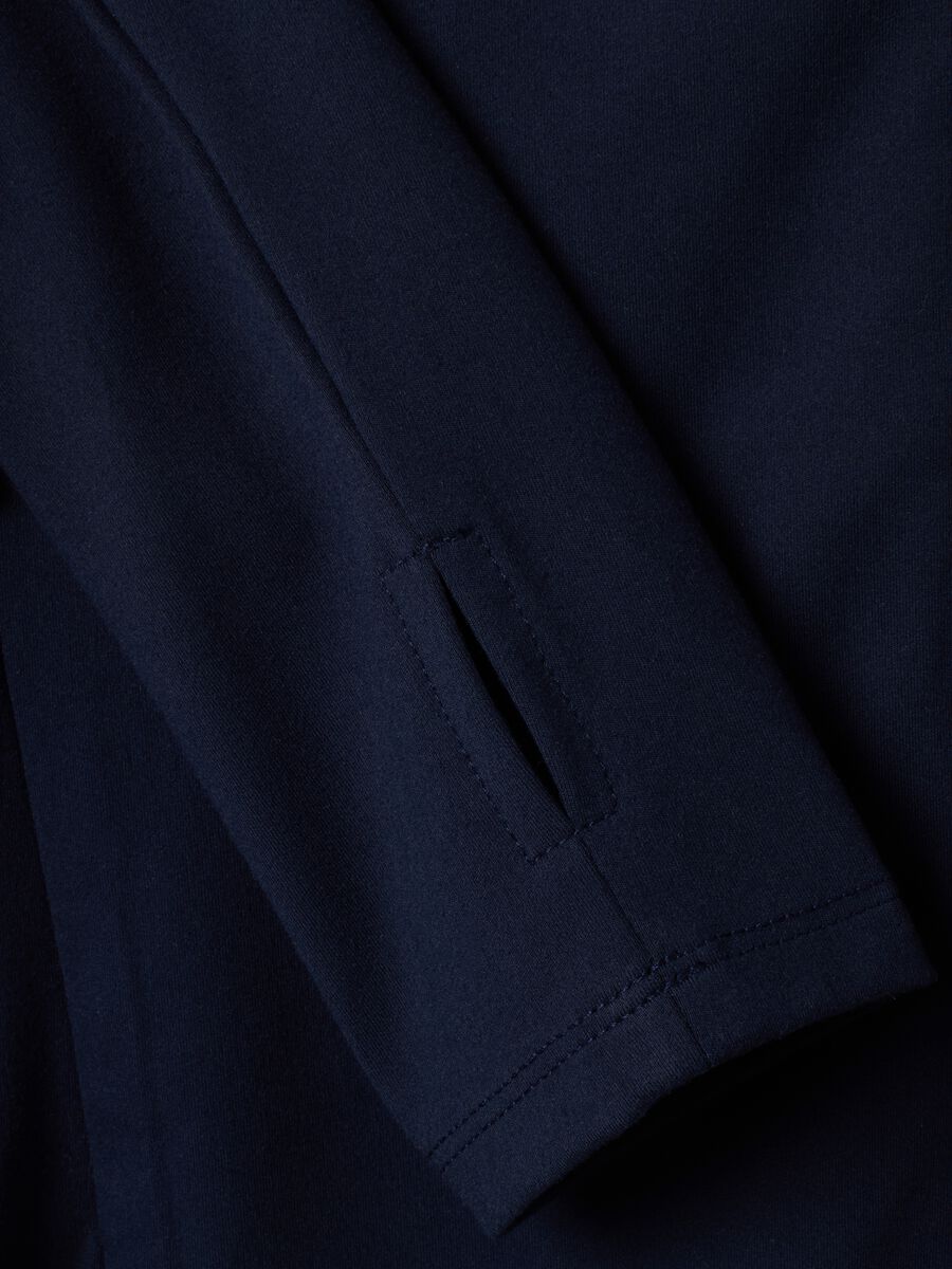 Blaue Full-Zip Jacke in Stretchgewebe, fitted &ndash; ALTAVIA STUDIO_10