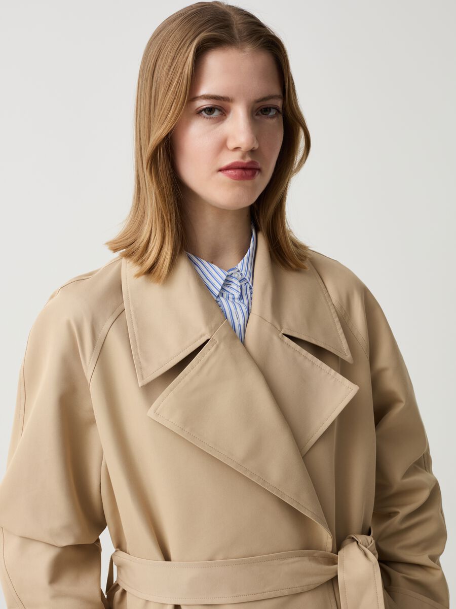 Long double-breasted trench coat with belt_1