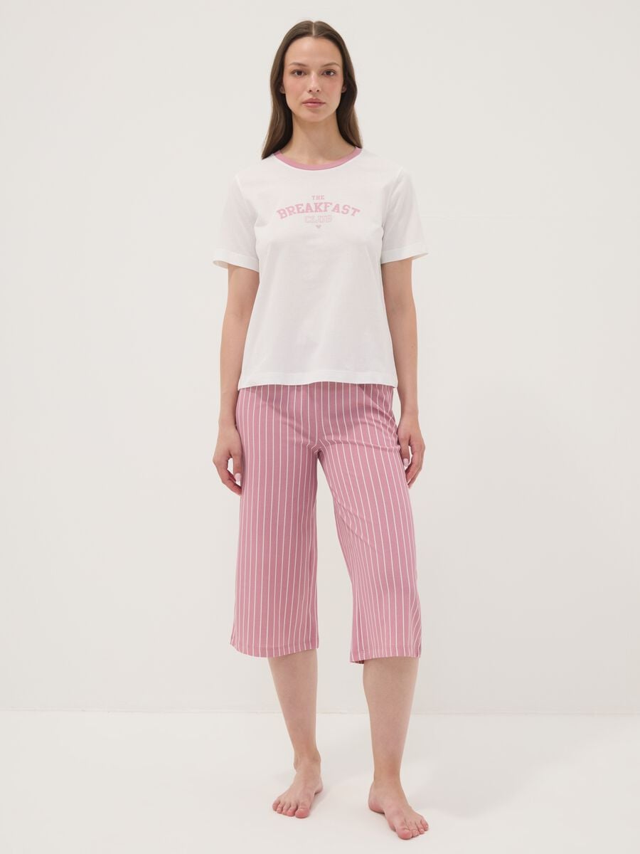 Pink and white organic cotton pyjamas with cropped trousers_0