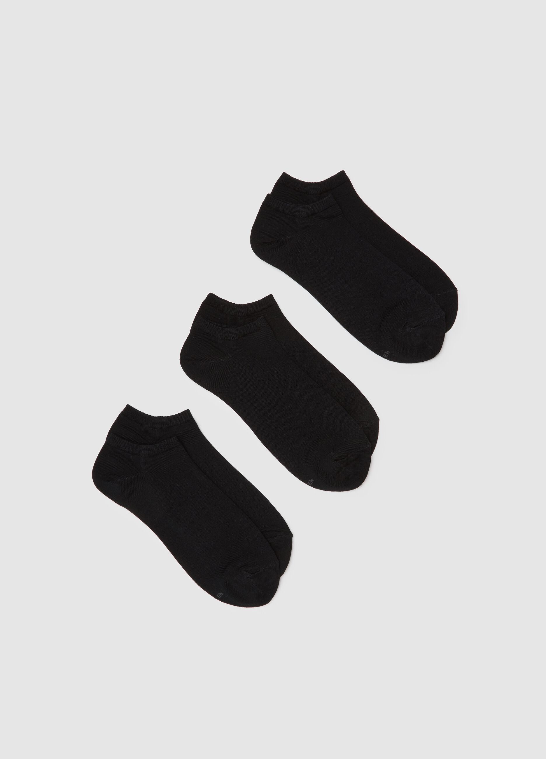 Set of three-pack short black elastic cotton socks