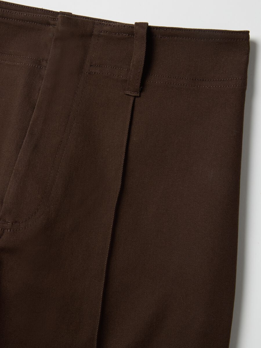 Brown regular fit straight cotton blend trousers_5