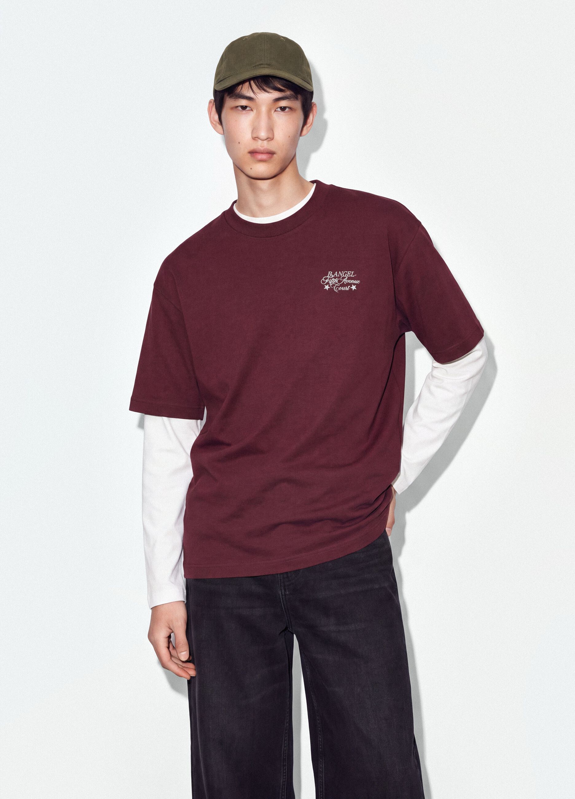 &Kappa;ό&kappa;&kappa;&iota;&nu;&omicron; cropped T-shirt &alpha;&pi;ό 100% &beta;&alpha;&mu;&beta;ά&kappa;&iota; &mu;&epsilon; &sigma;&tau;ά&mu;&pi;&alpha;, boxy fit