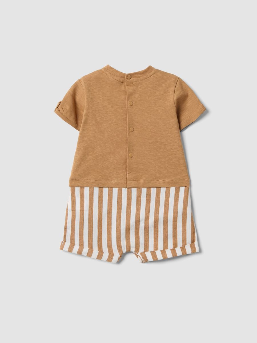 Pagliaccetto marrone in cotone e lino elasticizzato con disegno leone per neonato_1