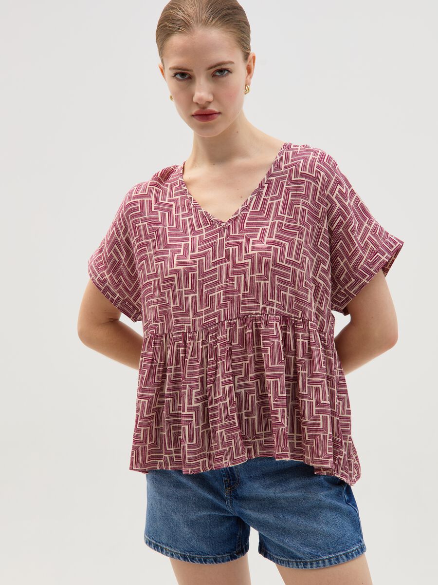 Blouse with V neck and flounce_0