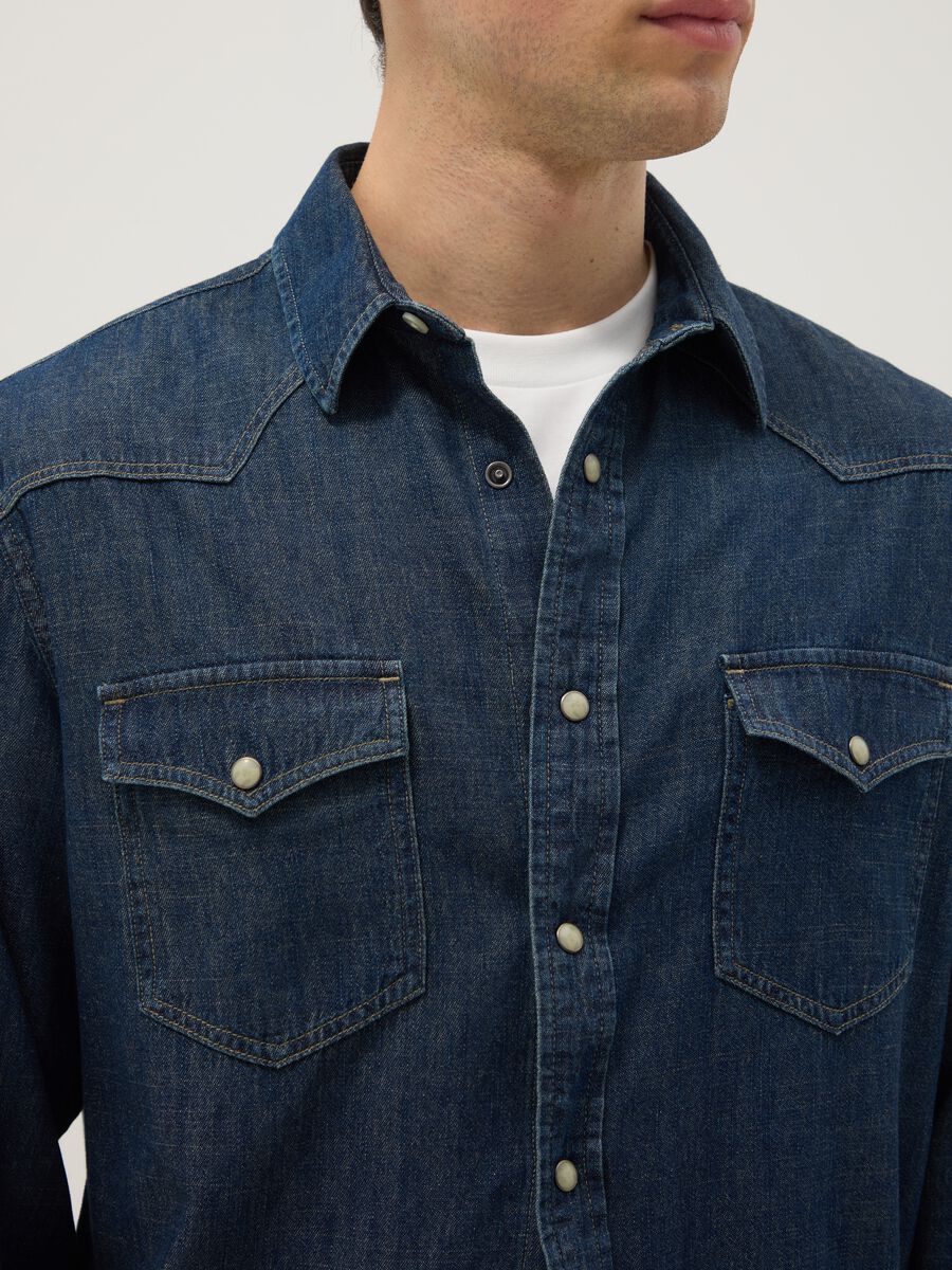 Blue pure cotton denim shirt regular fit with pockets_3