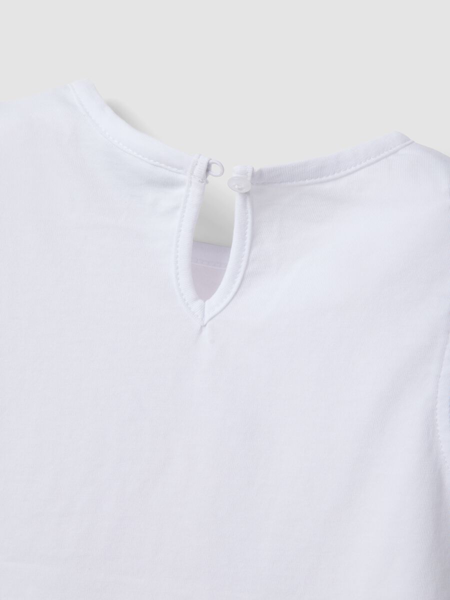 Wei&szlig;es M&auml;dchen-Tanktop aus reiner Bio-Baumwolle mit Print und Volants_3