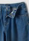 Jeans blu baggy in puro cotone con risvolto ricamato per bambina_2