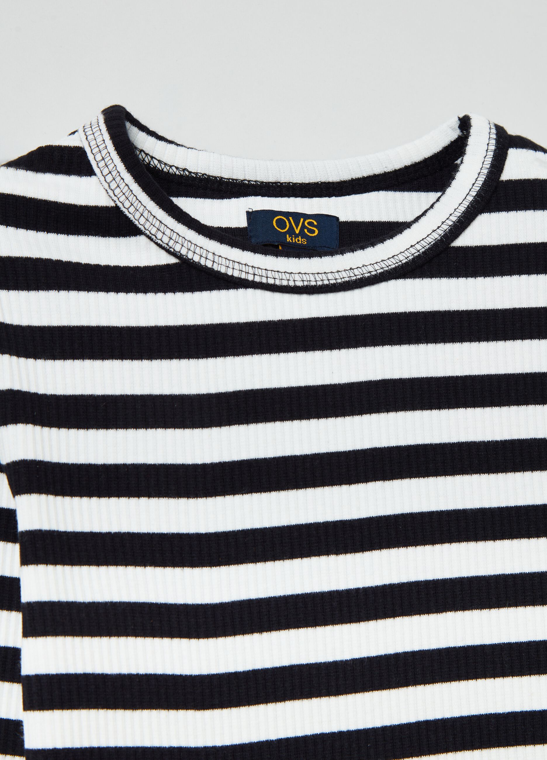 Long-sleeved T-shirt with stripes_2