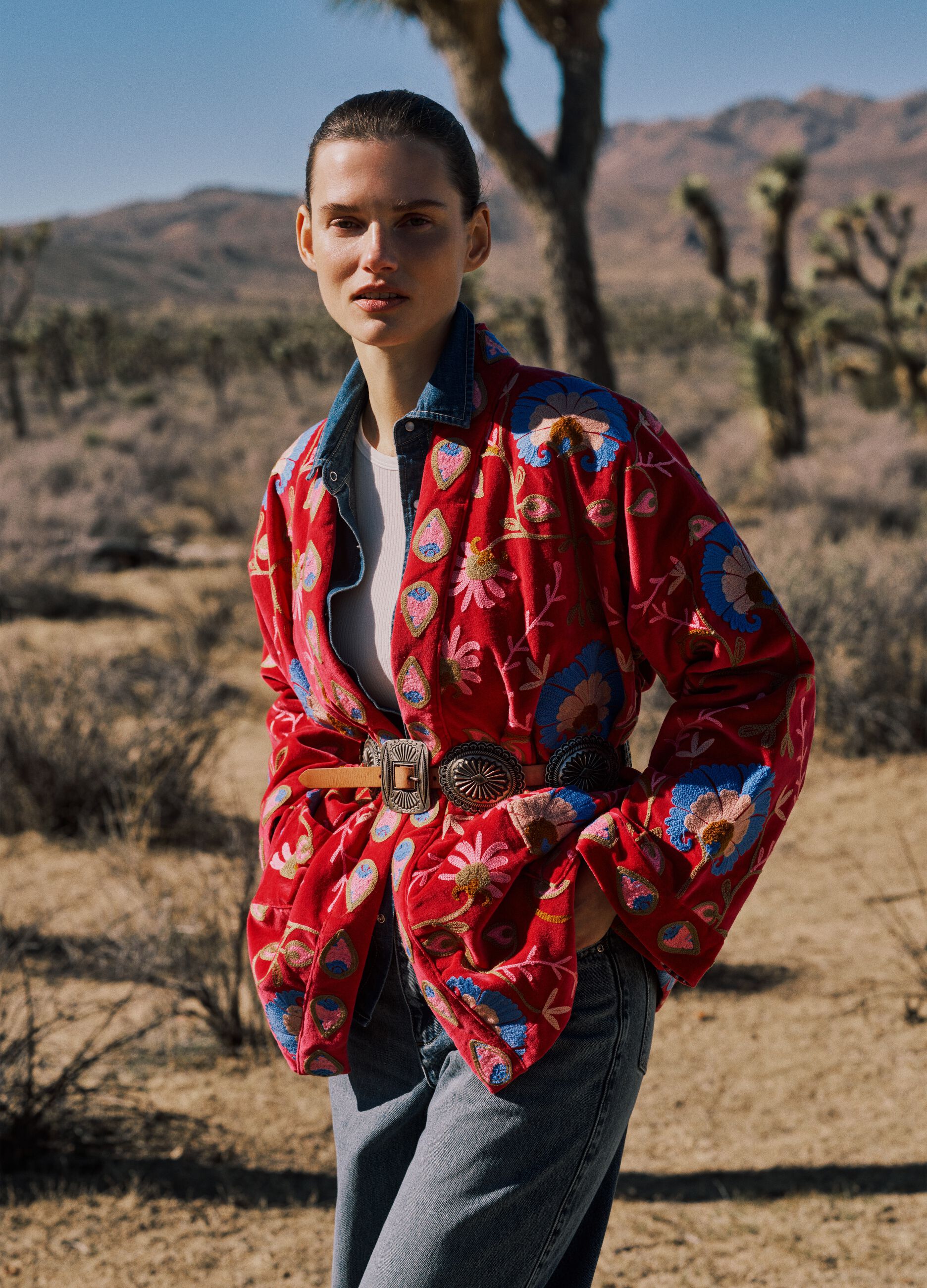 Oversized fit multicolour pure cotton kimono with floral embroidery