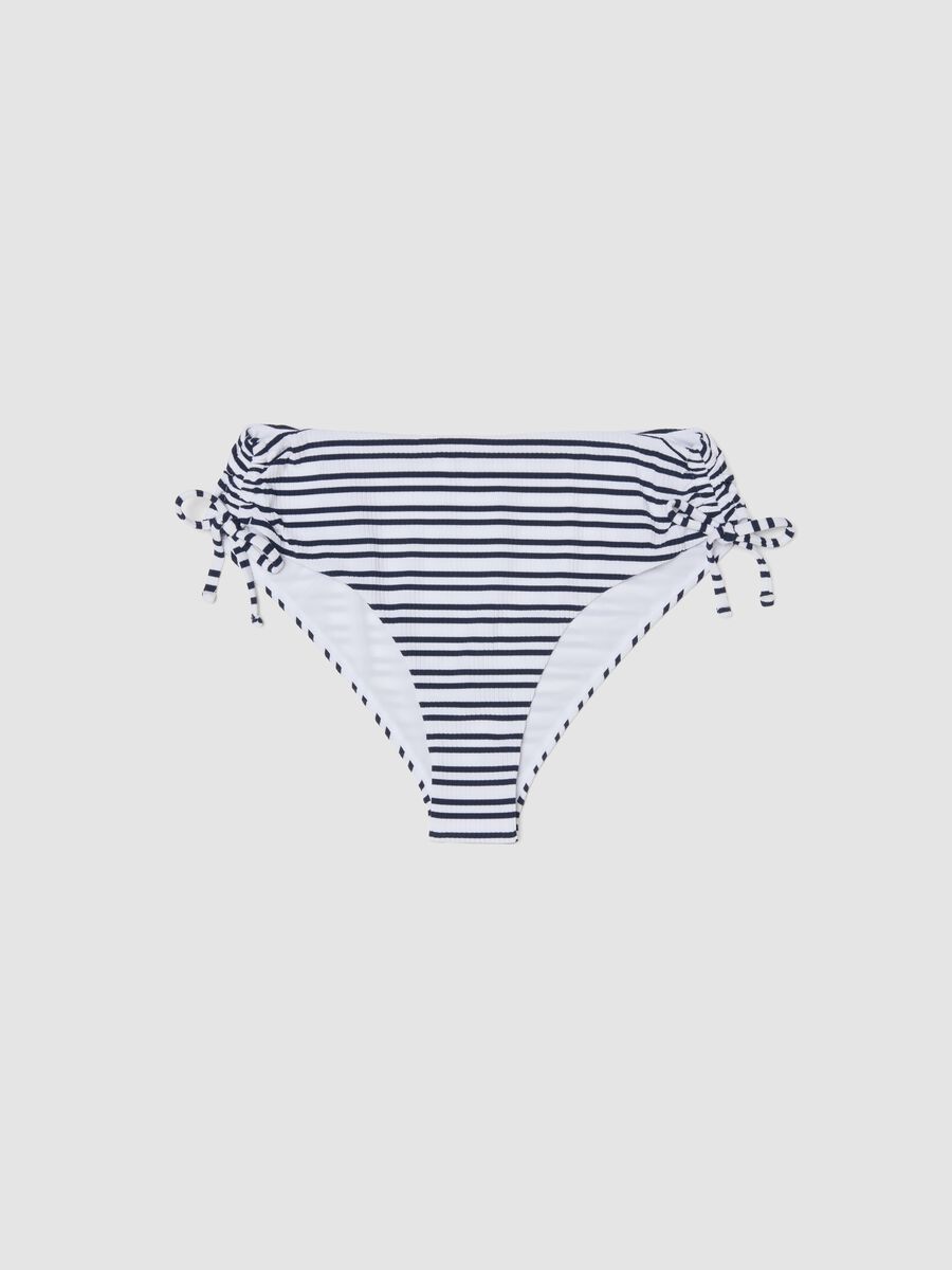 Bas de bikini ray&eacute; bleu et blanc en tissu stretch_0
