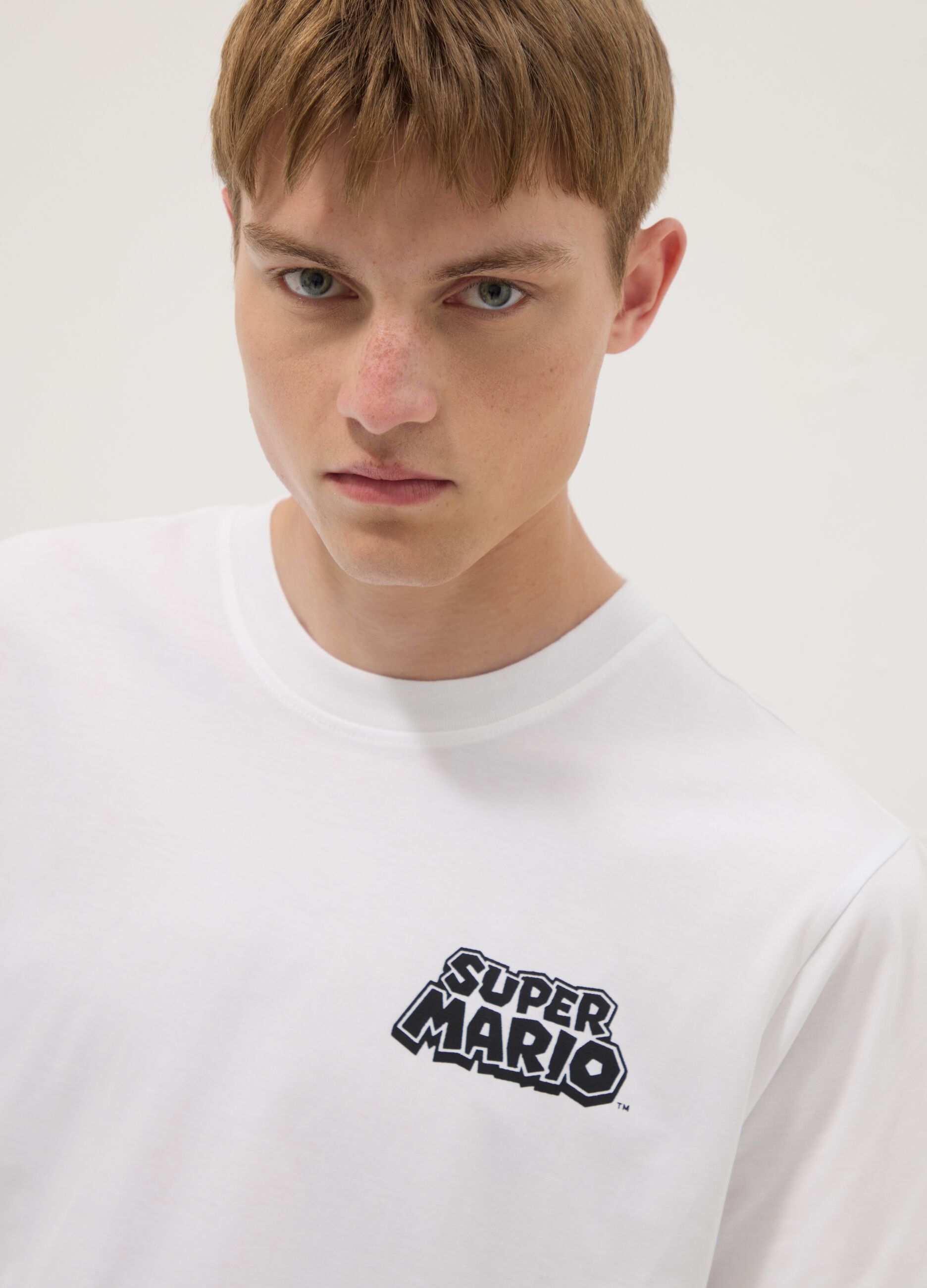 Wei&szlig;es T-Shirt aus reiner Baumwolle mit kurzen &Auml;rmeln, Regular Fit