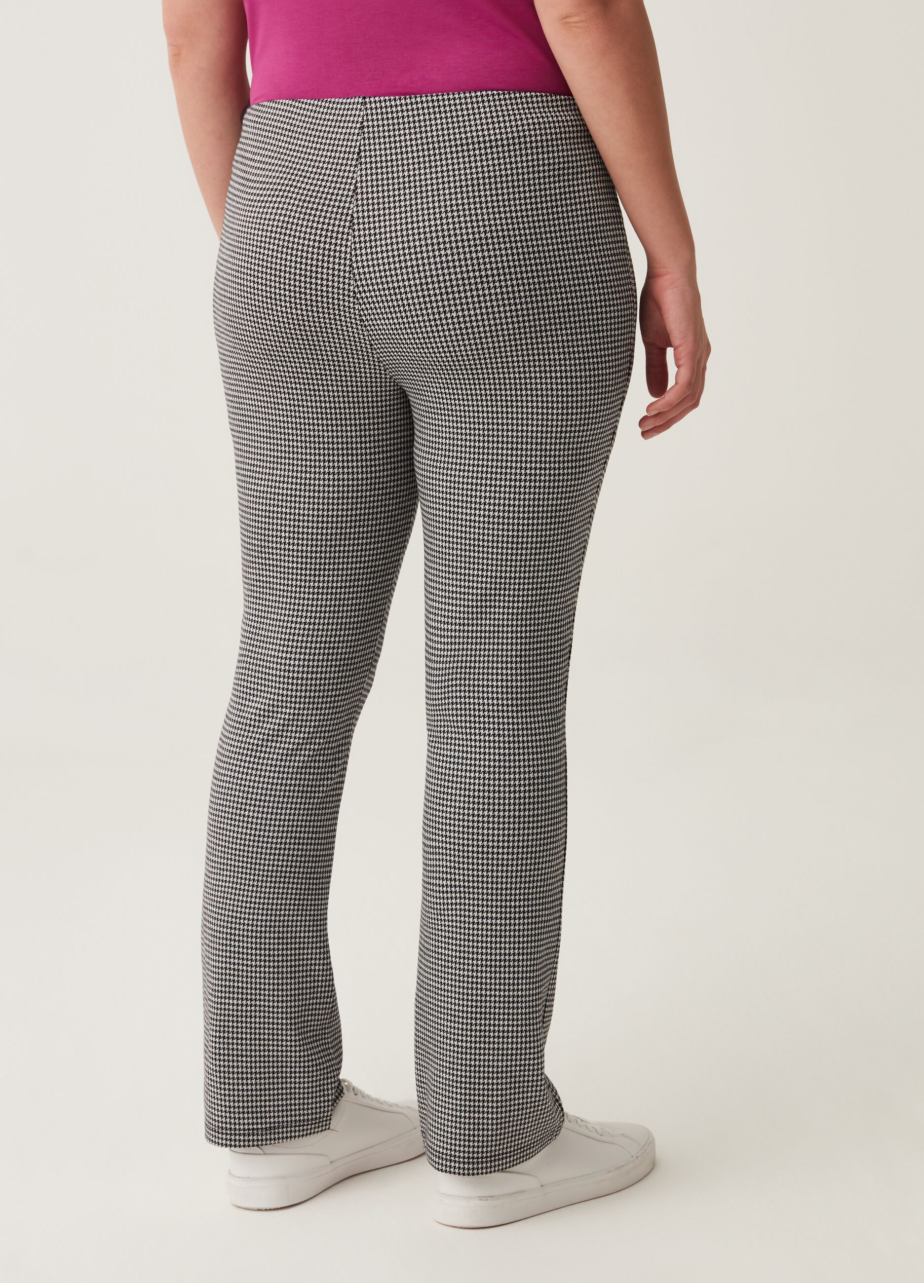 Curvy leggings with and houndstooth pattern_2