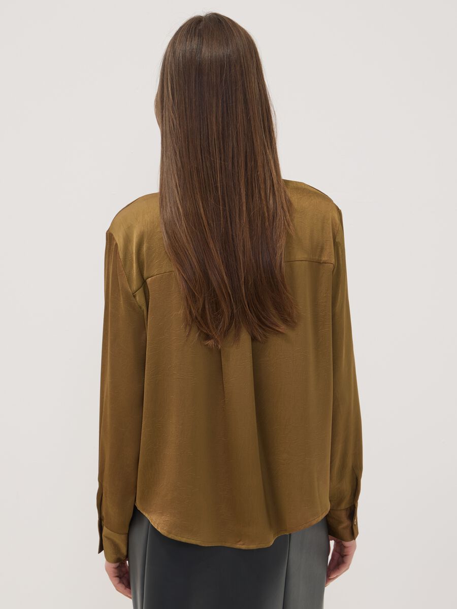 Camicia verde regular fit con collo classico_3