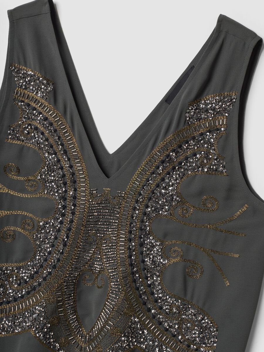 Grey embroidered V-neck top_1