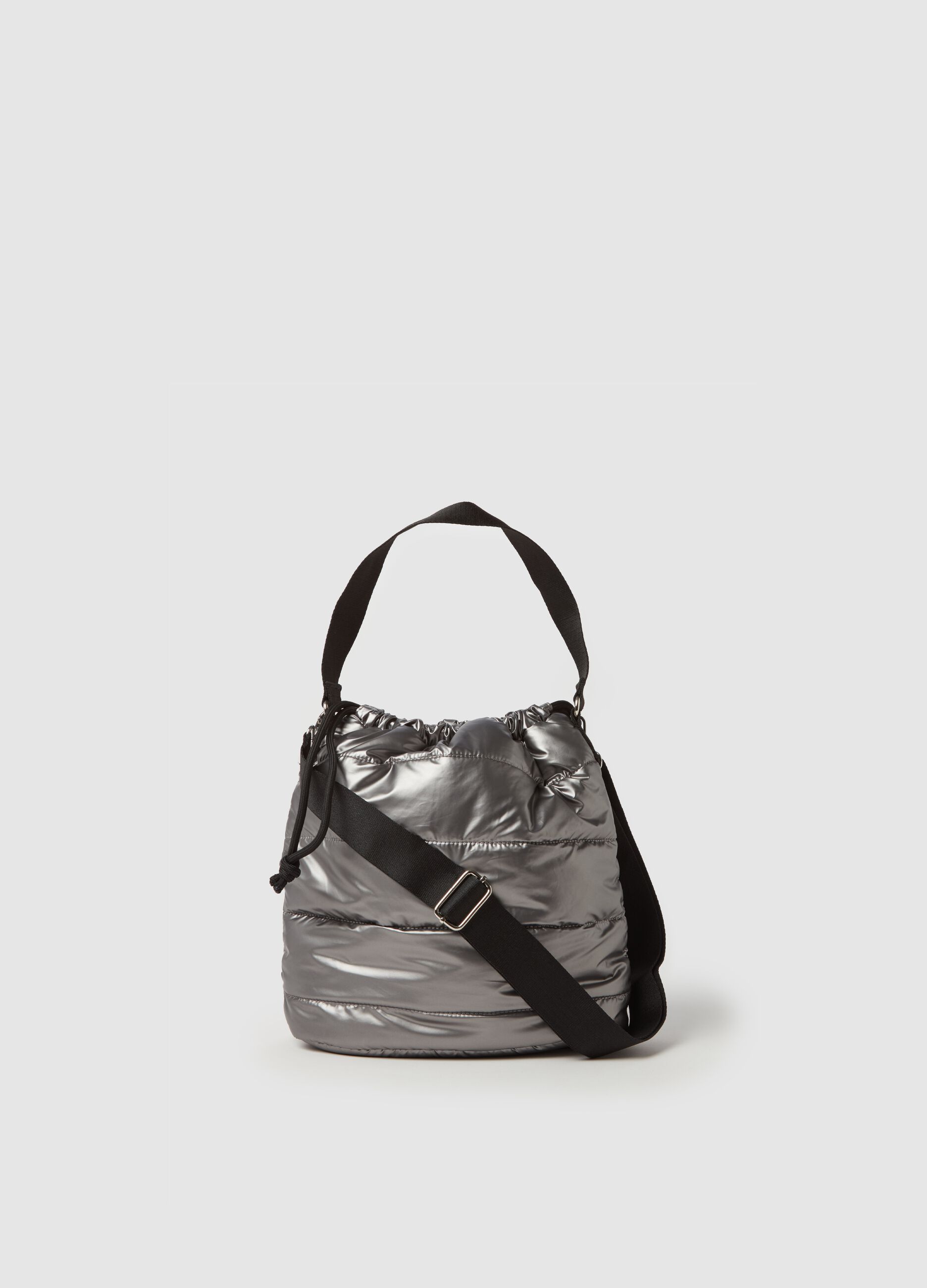 Metallic-effect quilted bucket bag