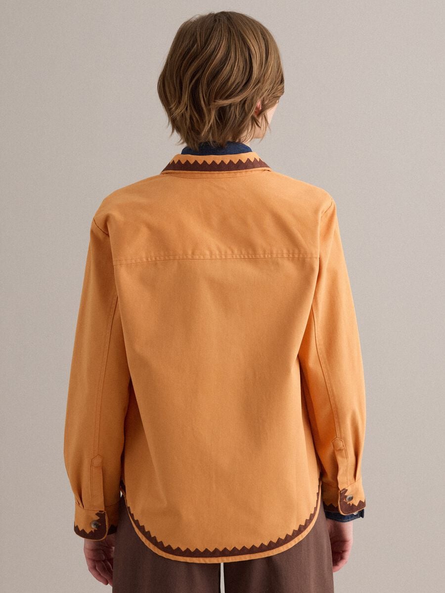 Orange Jacke aus reiner Baumwolle mit Kontraststickerei_3