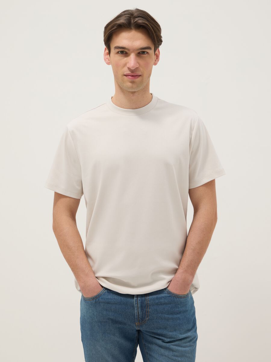 T-shirt bege de gola redonda em puro algod&atilde;o regular fit_0