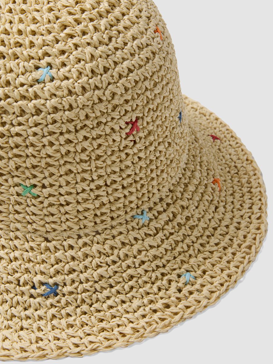 Beige paper-fabric hat with multicolour threads_1