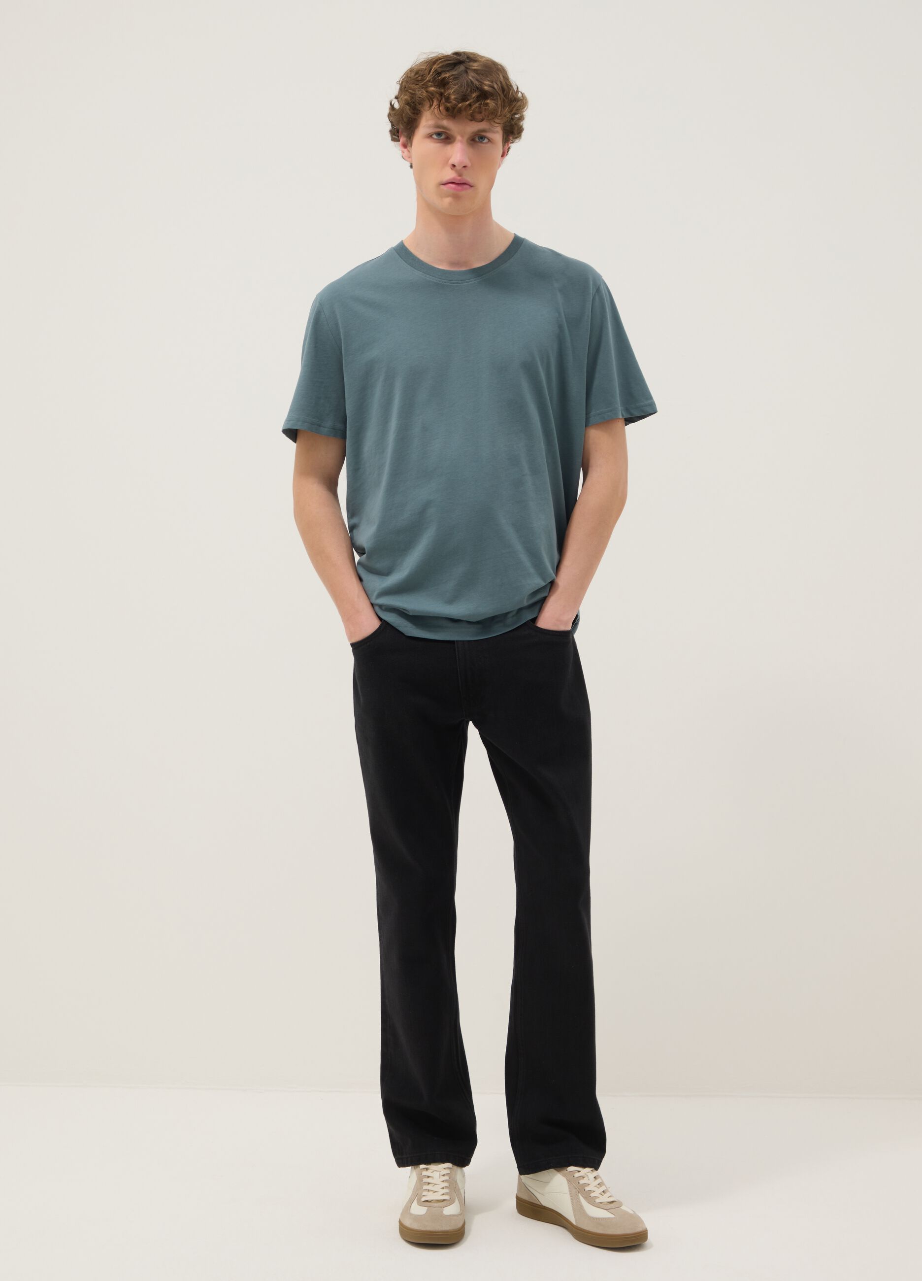 Gr&uuml;nes Kurzarm-T-Shirt aus reiner Baumwolle